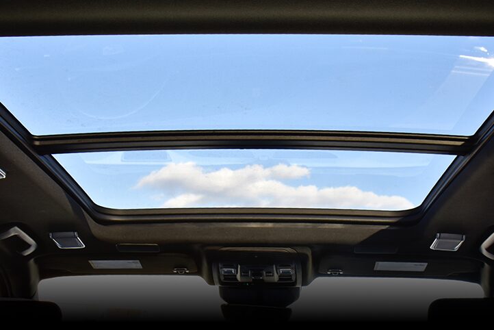 ULTRAVIEW SUNROOF