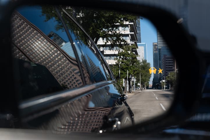 LANE CHANGE ALERT WITH SIDE BLIND ZONE ALERT